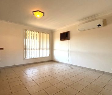 Family Home in Peaceful Edensor Park! - Photo 5