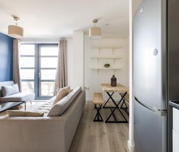 1 bedroom flat to rent - Photo 1