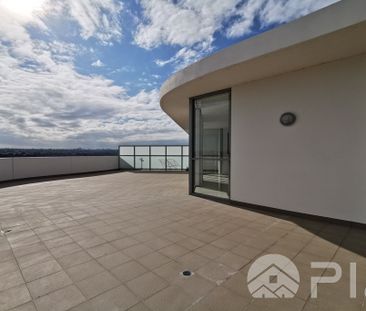 Exclusive Penthouse Apartment, Spectacular Views, Riverbank Location!! - Photo 5