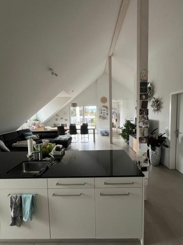 Gross­zü­gi­ge und hel­le 4.5 Zim­mer­woh­nung - Photo 5