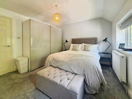 2 bedroom semi-detached house to rent - Photo 4