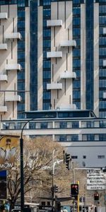 Enjoy effortless city living - Photo 4