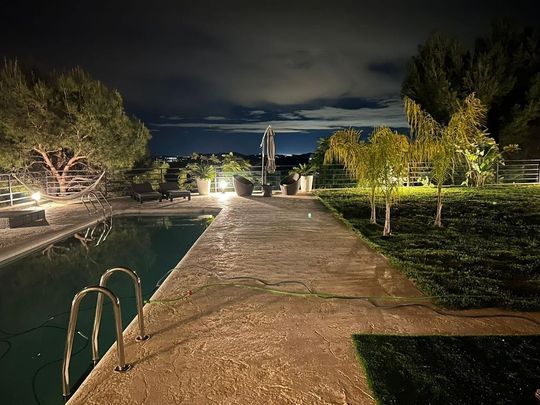 6 bedroom luxury Villa for rent in Casinos, Spain - Photo 1