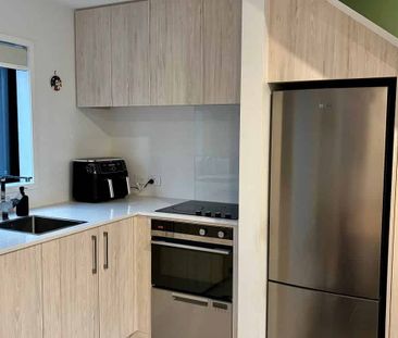 Modern 1-bed Townhouse and cat friendly - Photo 2