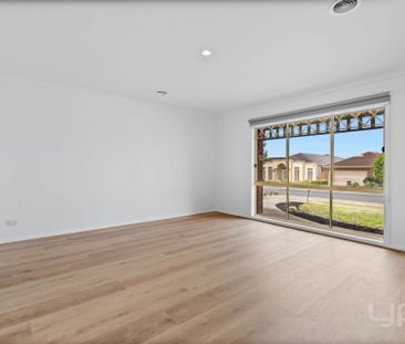 Perfect Family Home - Photo 5