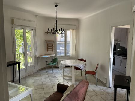 T2 MEUBLE HYPER CENTRE - Photo 2