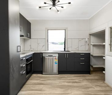 Charming Home in Berserker - Perfect Location! - Photo 3