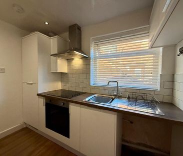3 bedroom maisonette to rent - Photo 6