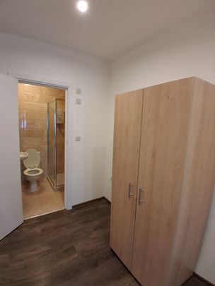 Studio Flat, Bradgate Road, SE6 - Photo 1