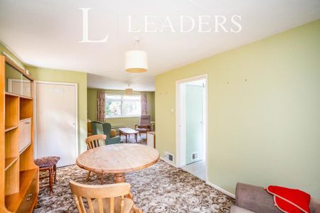 2 bedroom flat to rent - Photo 3