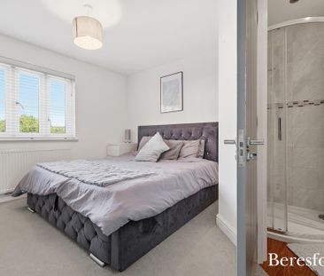 3 bedroom end of terrace house to rent - Photo 4