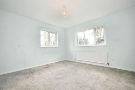 4 bedroom detached house to rent - Photo 2