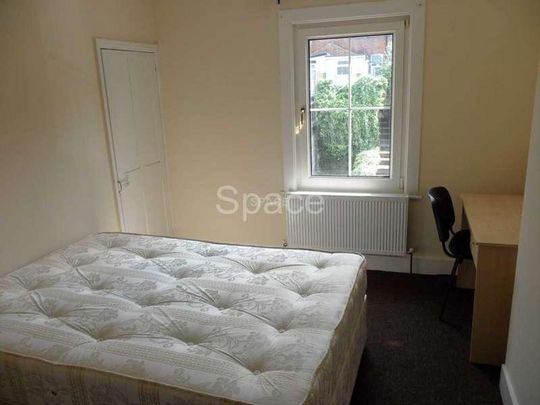 Alpine Street, Reading, Berkshire, RG1 - Photo 1