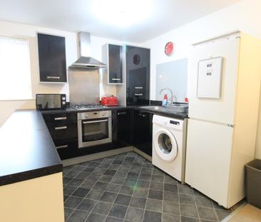 2 bedroom flat to rent - Photo 6