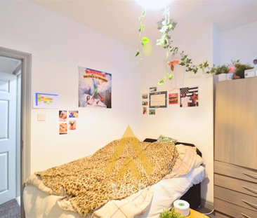 6 bedroom terraced house to rent - Photo 5