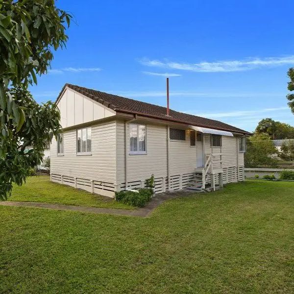 “Comfortable Family Home in Quiet Inala Location” - Photo 1
