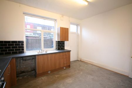 2 bedroom terraced house to rent - Photo 3