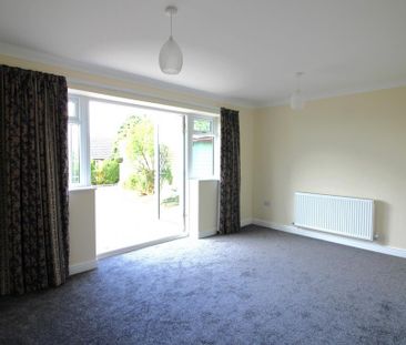 2 bedroom bungalow to rent - Photo 2