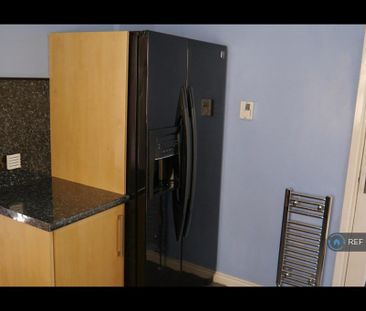 3 bedroom semi-detached house to rent - Photo 6