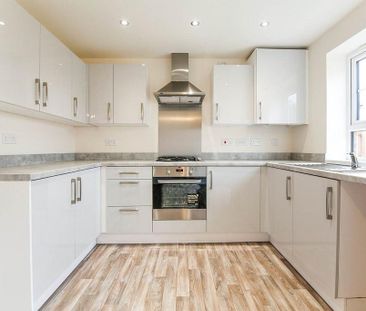 3 bedroom semi-detached house to rent - Photo 1