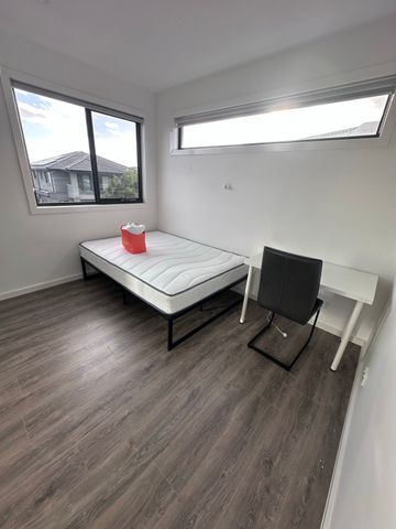 Roxburgh Park - Photo 3