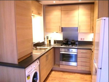 2 bedroom apartment to rent - Photo 4