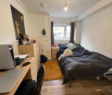 3 bedroom ground floor flat to rent - Photo 4