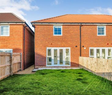 2 bedroom semi-detached house to rent - Photo 6