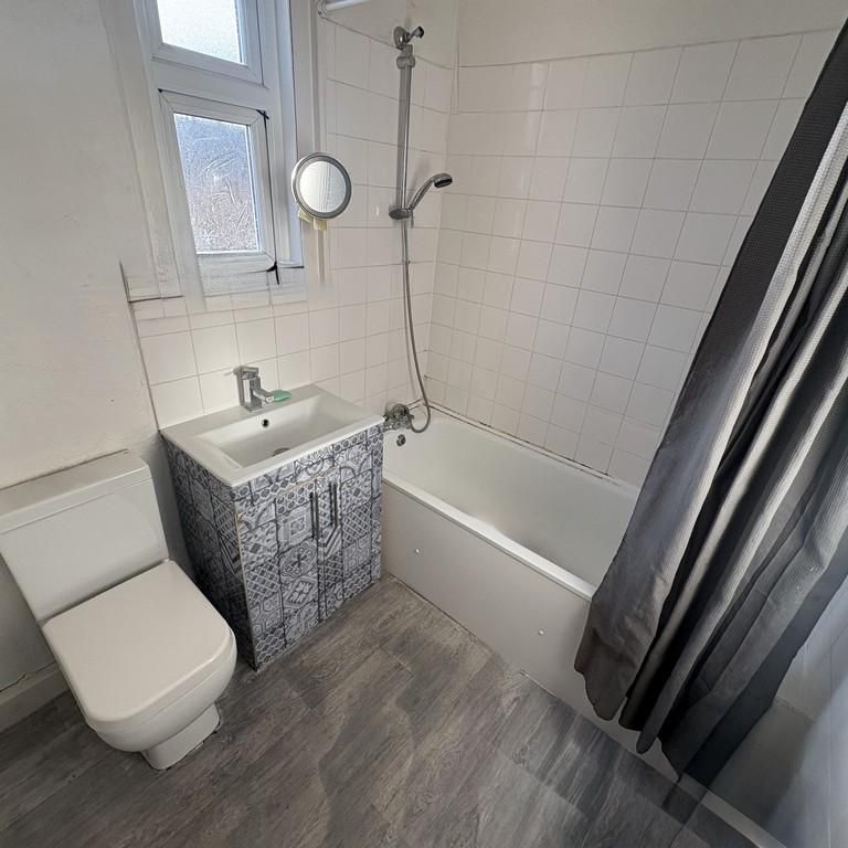 3 bedroom maisonette to rent - Photo 1