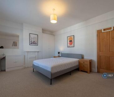 4 bedroom terraced house to rent - Photo 6