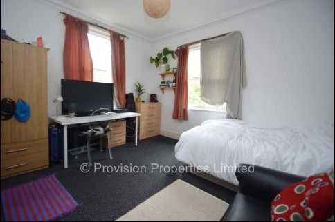 10 Bedroom Student Houses Leeds - Photo 1