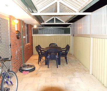 8/12 Hefron Street, Rockingham, WA 6168 - Photo 2