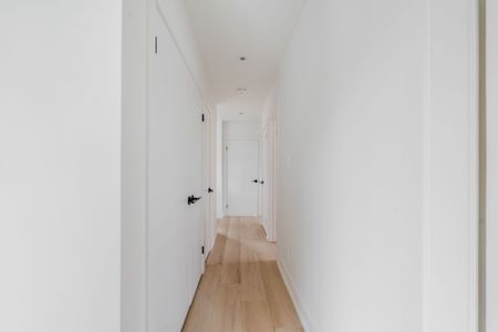 For Lease - 44 Robertsfield Crescent Unit# Main, Toronto, Ontario - Photo 3