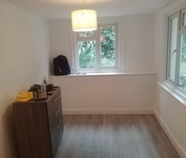 1 Bed Flat, Ladbroke Grove, W10 - Photo 6