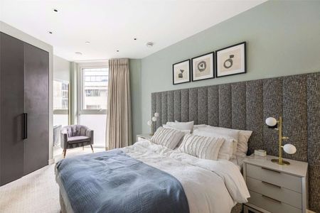 A spacious three bedroom apartment in the heart of hammersmith - Photo 5