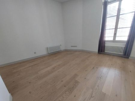 location Appartement T2 DE 49.9m² À LYON - Photo 3