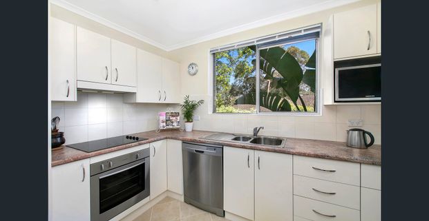 Two Bedroom Apartment in Lifestyle Location - Photo 1