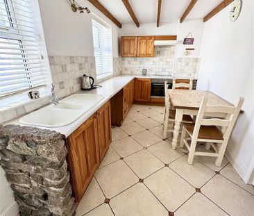 2 bedroom cottage to rent - Photo 1