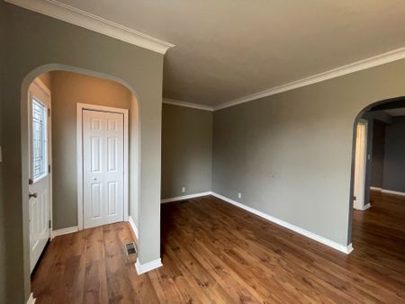 For Lease - 64 Edward Street, St. Thomas, Ontario - Photo 3