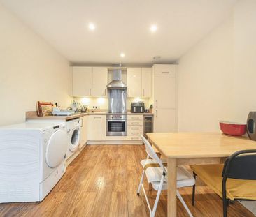 1 bedroom flat to rent - Photo 6