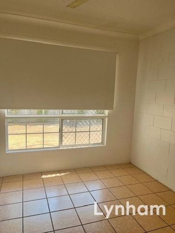 3/38 Park Street PIMLICO QLD 4812 - Photo 2