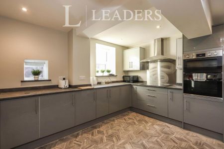 1 bedroom in a house share to rent - Photo 3