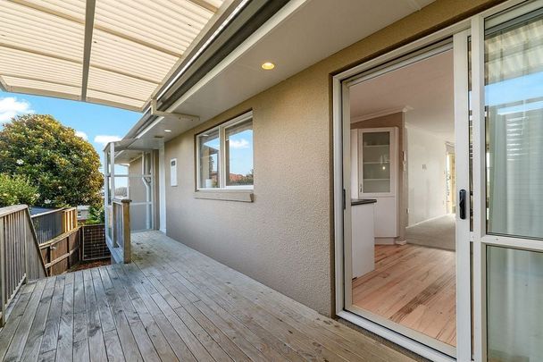 Sunny Spacious 2 bedroom House - Photo 1
