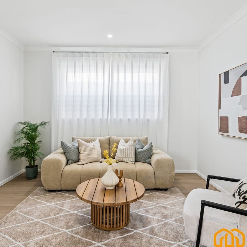 Brand New Luxury 5-Bedroom Hamilton Home - Photo 1