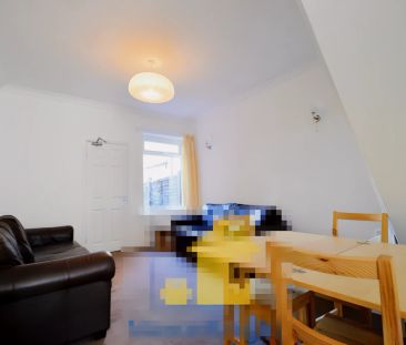 4 Bedroom 1.5 Bathroom - Photo 4