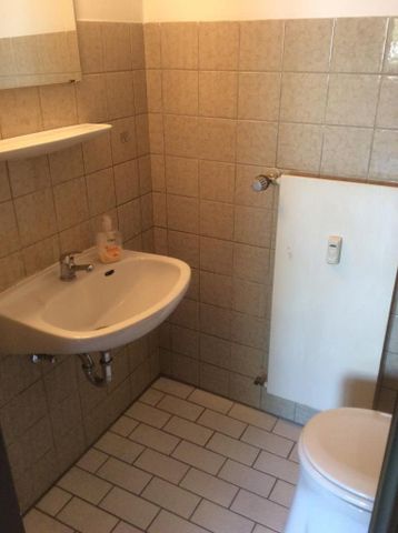 Hochparterre mit Balkon - Foto 4