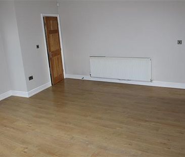 3 Bedroom End of Terrace House For Rent in Ashton Road West, Manchester - Photo 6