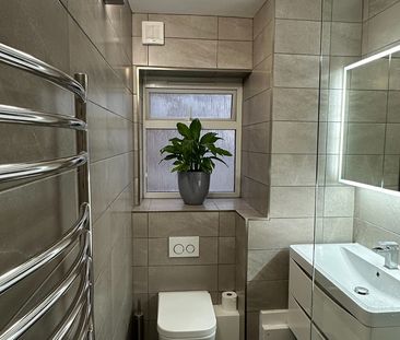 3 Bed Flat, Langdale Court, BN3 - Photo 2