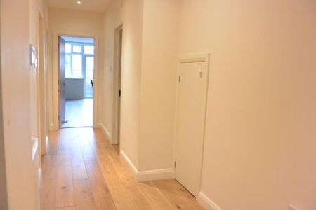 3 bedroom flat to rent - Photo 4
