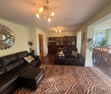 3 bedroom semi-detached house to rent - Photo 2